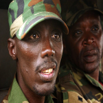 En avant-plan, Sulutani Makenga, le chef de la branche arme de la rbellion du M23  Goma le 20 novembre 2012