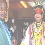 Dr.Lopold Useni Yumbi Jean-Paul Choppard KUMBAKISAKA avec un chef indien en Saskatoon (Ou ...