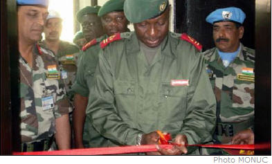 Une nouvelle salle d'oprations militaires a t inaugure  l'Etat Major de la 8me rgion militaire  Goma au Nord-Kivu le 29 dcembre 2007. La salle, amnage par les Casques bleus de la MONUC, tmoigne une nouvelle fois du soutien que la MONUC apporte aux FARDC dans la restauration de la paix  l'Est du pays.