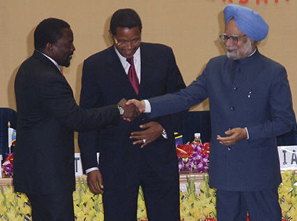 Le Président Joseph Kabila Kabange s'est félicité du partenariat entre l'Afrique et l'Inde dans son discours prononcé, le mardi 08 avril 2008 à New Delhi, en Inde, à l'occasion de l'ouverture du sommet Inde-Afrique.