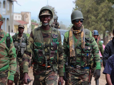 Le Colonel Mamadou Mustafa Ndala au front avec les FARDC