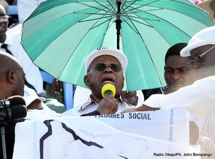 Etienne Tshisekedi prsident de l'UDPS lors de son meeting au stade Tata Raphael ce 24/04/2011  Kinshasa