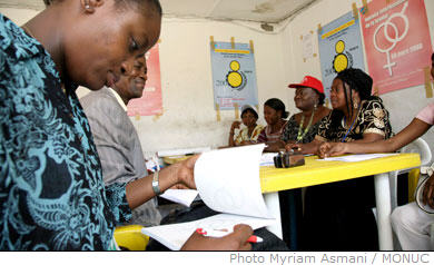 Une matine d'changes sous le thme autonomisation de la femme des mdias, atouts, limites et concrtisation organise par l'Association des Journalistes de la Presse Fminine (AJPF) a eu lieu le 8 avril 2008  Kinshasa. C'tait en prsence d'une reprsentante du Bureau Genre de la MONUC et plusieurs journalistes membres de l'association.