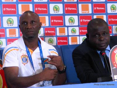 A gauche, le slectionneur de la RDC Florent Ibenge, aprs le match contre le Maroc  la Coupe d'Afrique des nations le 17 janvier 2017. Radio Okapi/Photo Enoch Matondo