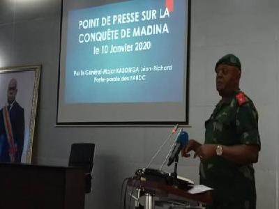 Le gnral Lon-Richard Kasonga, porte-parole des FARDC lors du point du presse  l'Etat-major gnral des FARDC  Mont Ngaliema sur la conqute des bastions ADF. Ph. Billy Ivan Lutumba. Radio Okapi 14/01/2020.