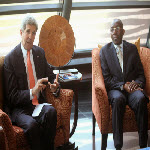 John Kerry et Raymond Tshibanda le 3 mai 2014 à Kinshasa