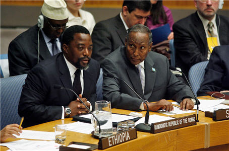 Le Président de la République et Président en exercice de la Communauté économique des Etats d'Afrique centrale, Joseph Kabila Kabange a participé, jeudi 17 avril 2008, à New-York aux Etats-Unis, à la 5868ème session du Conseil de sécurité sur le thème de la sécurité et la paix en Afrique.