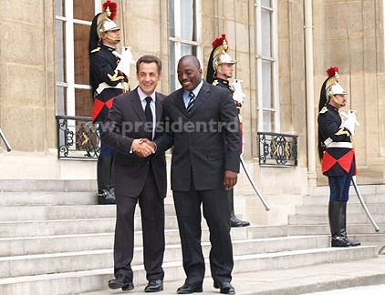 Nicolas Sarkozy au Palais de l'Elyse. 
L'entretien de plus d'une heure a port essentiellement sur la situation intrieure en RDC ainsi que sur les relations bilatrales et les principales crises du continent africain.
