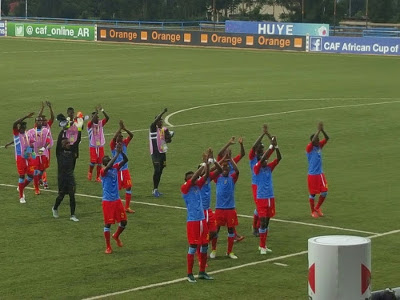 Les Lopards saluent leurs supporters aprs la victoire face  l'Ethiopie (3-0) lors de leur premier match du Chan 2016 le 17 janvier 2016