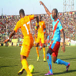 Les Léopards de la RDC (bleu) contre les Eléphants de la Côte d'Ivoire (jaune) le 11.10.2014 au stade Tata Raphael à Kinshasa