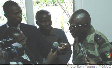 Lors de la conférence hebdomadaire de la MONUC le mercredi 17 octobre 2007, le commandant des forces de la MONUC Général Babacar Gaye a rappelé le rôle de la MONUC en RDC au moment où l'Etat cherche à rétablir son autorité à l'est du pays.