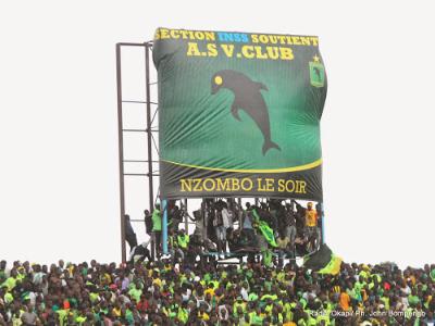 Des supporteurs de l? As Vita Club de la RDC le 21/09/2014 au stade Tata Raphal  Kinshasa clbrant la victoire, lors du match de la demi-finale aller de la ligue des champions de la Caf contre CS Sfaxien de la Tunisie, score : 2-1. Radio Okapi/Ph. John Bompengo