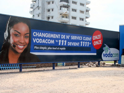 Une vue du panneau publicitaire de la Société de téléphonie Cellulaire Vodacom Congo, le 03/01/2012 à Kinshasa