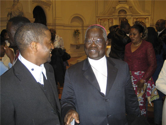 Gary Iwele et Mgr. Monsengwo lors de son passage à Washington,DC le 9.5.2006
