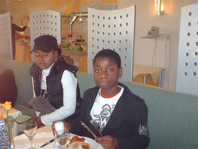 Laurdant et Leathicia au resto