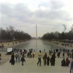 Le Washington Monument vu à partir du Lincoln Memorial sur le National Mall quelques heure ...