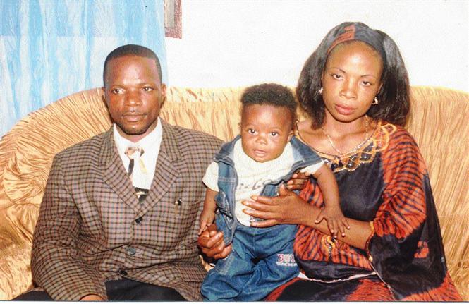 La Famille du Pasteur Josué de L´eglise Les Benis a Soyo / Angola.