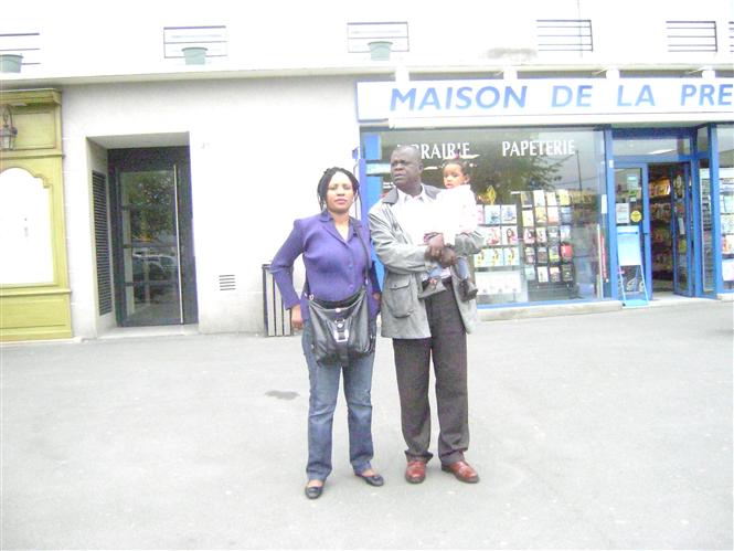 Pitshou-Mazela et beau Mick, Christana à Paris