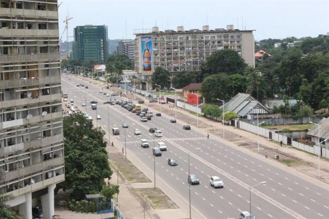 Kinshasa, Boulevard du 30 Juin (2011).